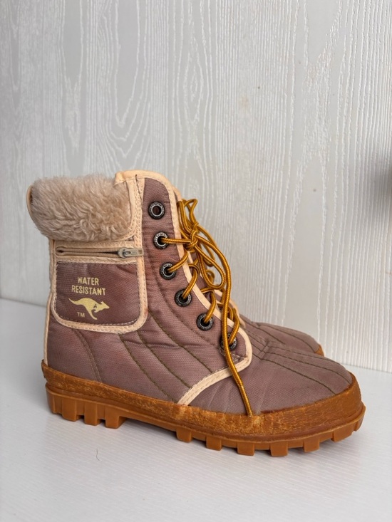 Shoes - Kangaroos | Resistant Quilted Winter Boot in Mauve with Faux Fur | Size 6